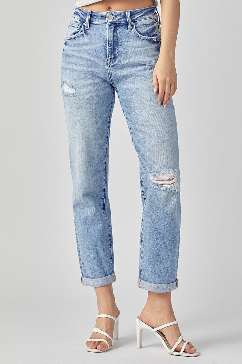 DISTRESSED BOYFRIEND JEANS WITH ROLL UP HEM - Light Wash