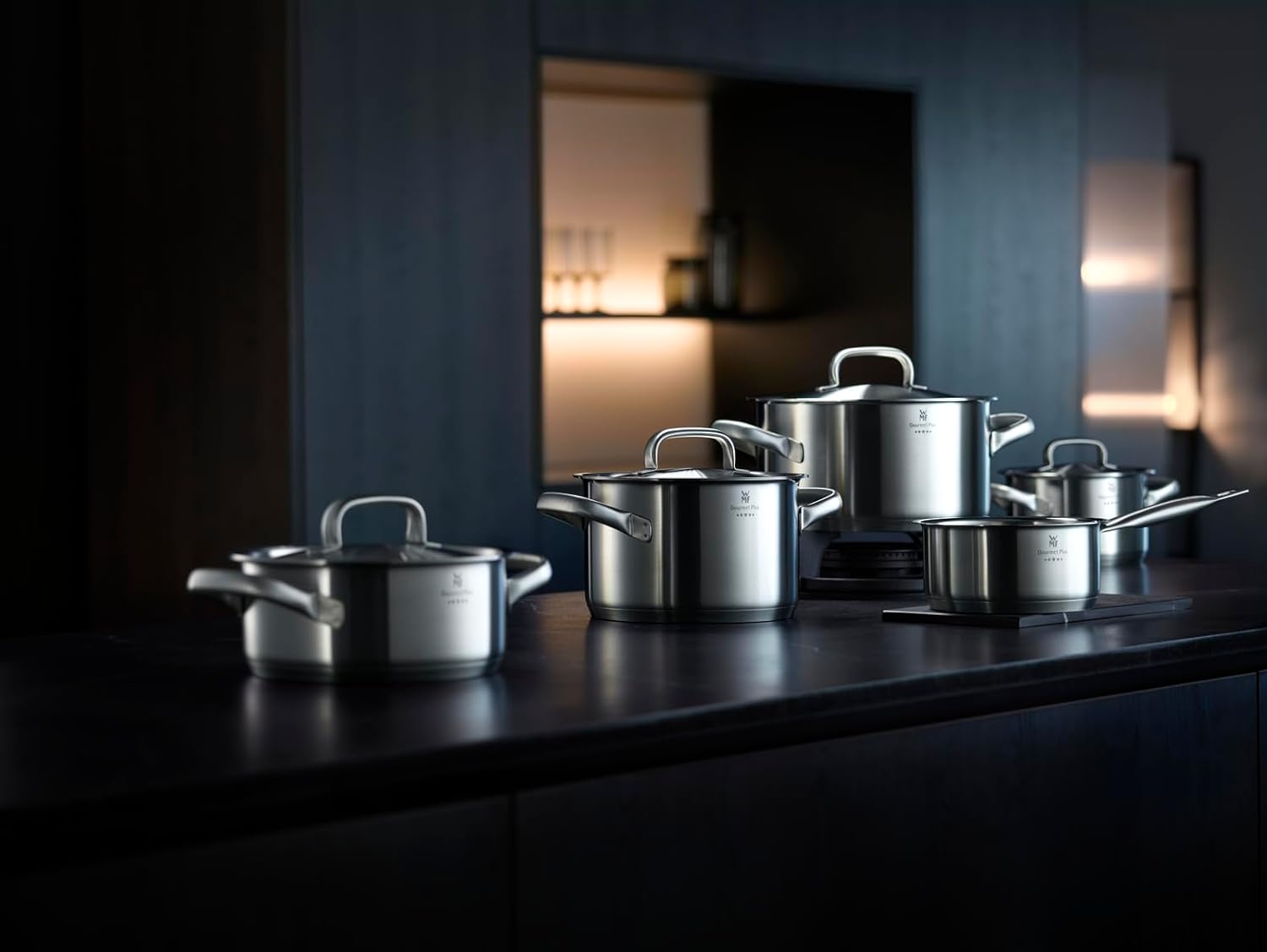 WMF Gourmet Plus - Batterie de cuisine 5 pièces, compatible induction, acier inoxydable, 1 casserole basse 20 cm, 3 casseroles hautes 16 cm, 20 cm et 24 cm, 1 casserole 16 cm avec 4 couvercles en acier inoxydable